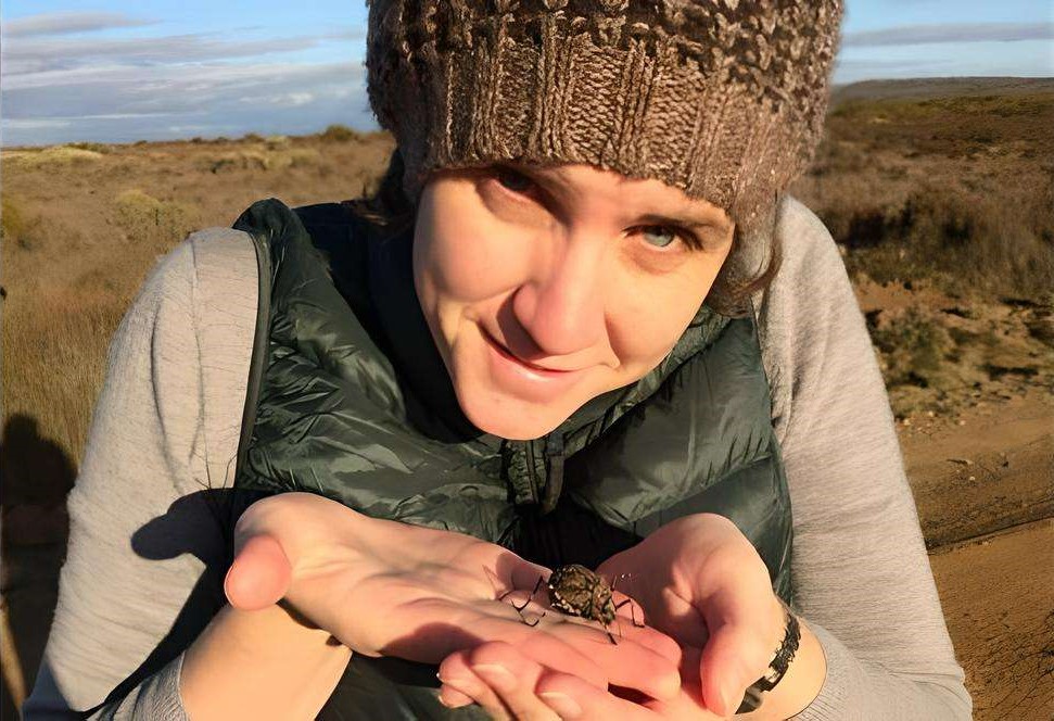 Dr Kate Umbers, zoologist at wsu